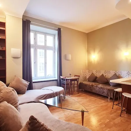 Bright&Comfy Apt -Few Min To Main Square-2